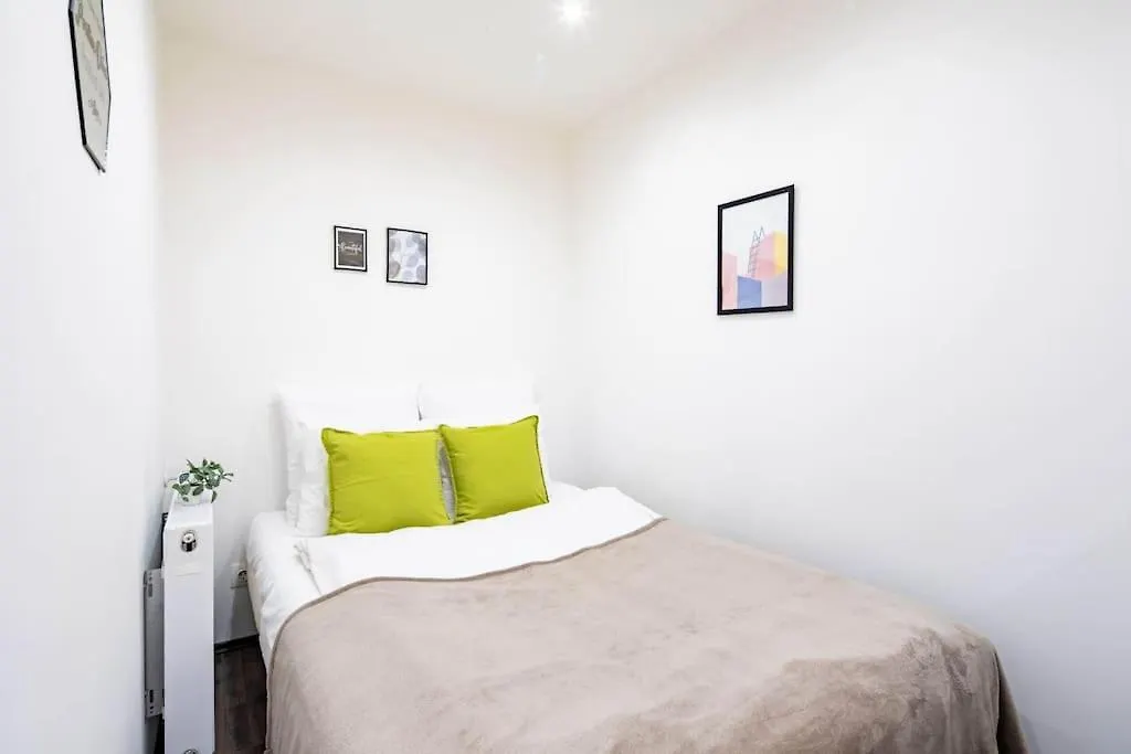 Cityscape Budget Apartments Omega بودابست المجر