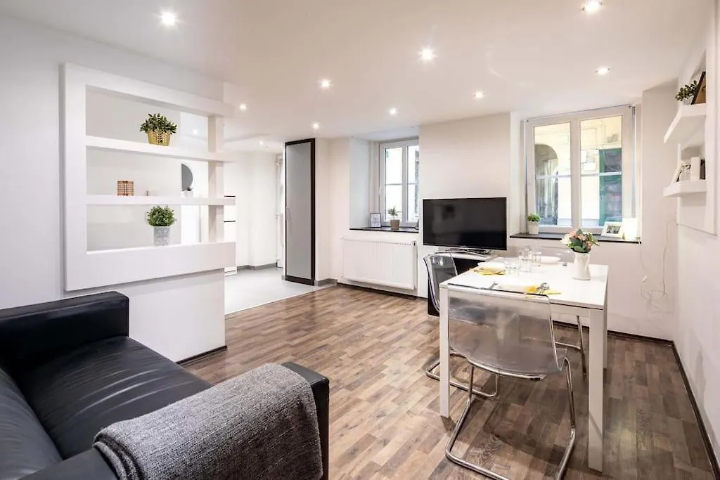 Cityscape Budget Apartments Omega location